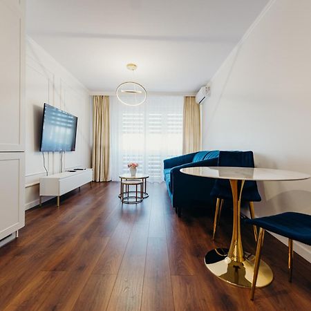 3 Bedrooms Premium Bella Blue For 8 Guests With Ac And Free Out Side Parking Жешув Экстерьер фото