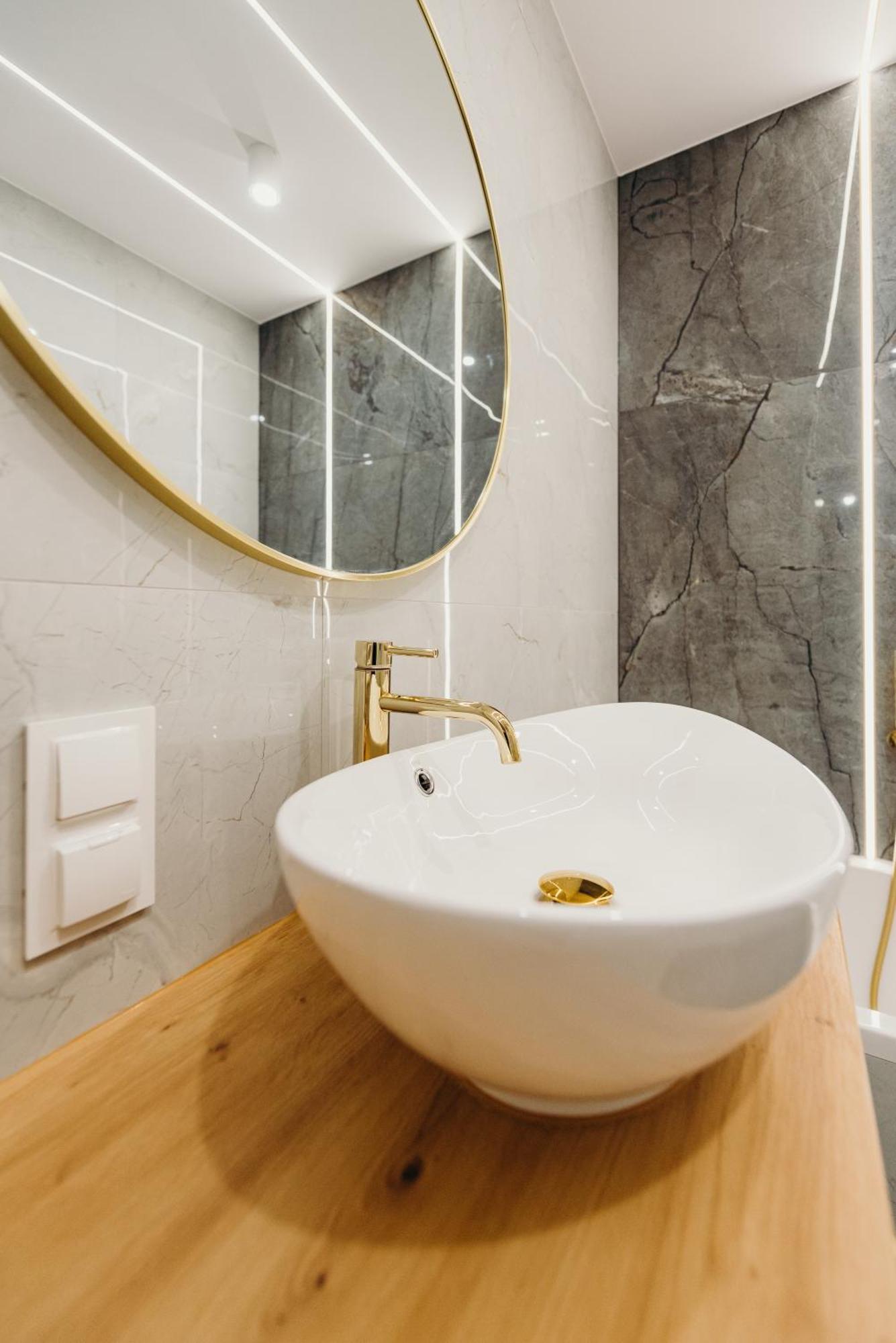 3 Bedrooms Premium Bella Blue For 8 Guests With Ac And Free Out Side Parking Жешув Экстерьер фото