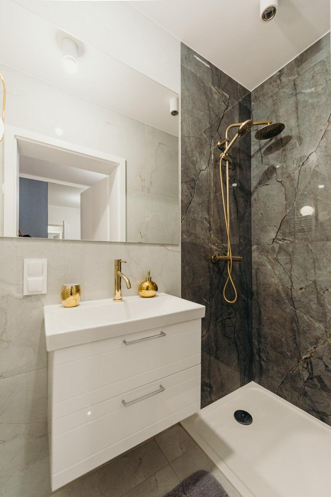 3 Bedrooms Premium Bella Blue For 8 Guests With Ac And Free Out Side Parking Жешув Экстерьер фото