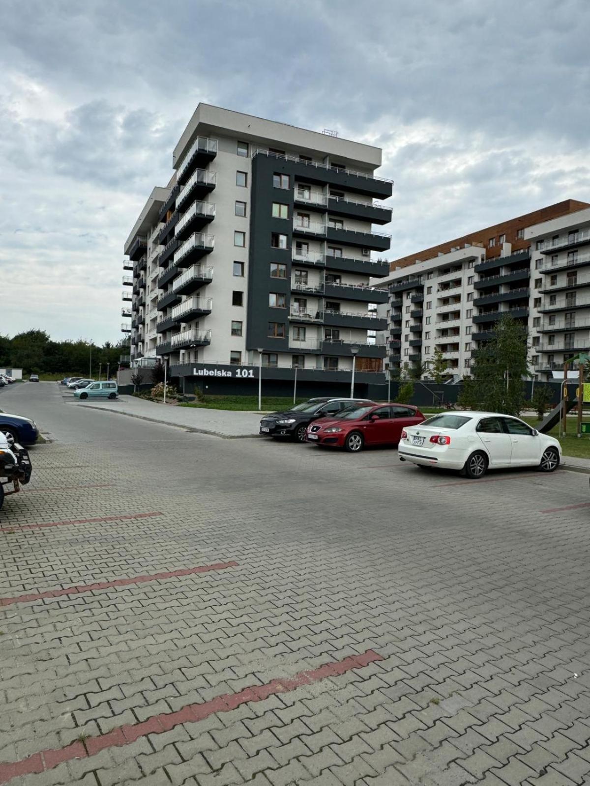 3 Bedrooms Premium Bella Blue For 8 Guests With Ac And Free Out Side Parking Жешув Экстерьер фото